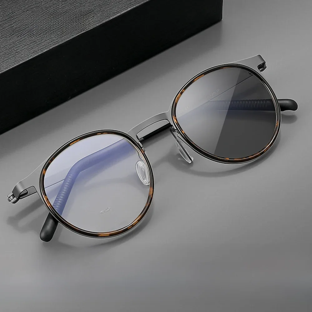 Sztzx ultraleichte photo chrome Lesebrille aus reinem Titan klassische runde optische Brille mit