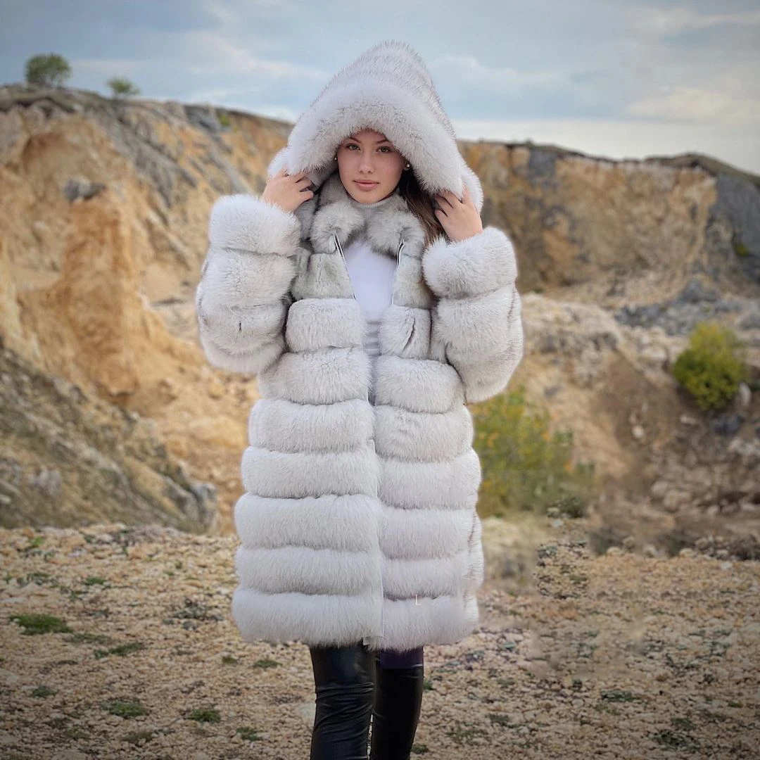 Cappotto in vera pelliccia di volpe bianca naturale con cappuccio Cappotti di pelliccia di volpe in vera pelle di moda invernale da donna di alta qualità Cappotti di pelliccia con cappuccio