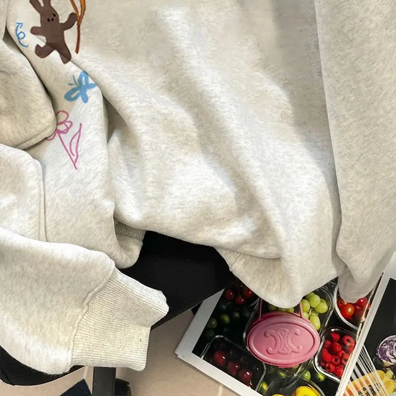 Y2K معطف كبير الحجم مطبوع عليه شخصية المرأة رمادي هوديي موضة الشرير Harajuku زوجين حتى هوديي ممارسة القمم ملابس Kawaii