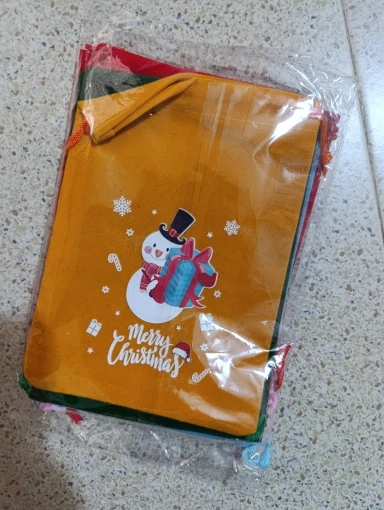 1/6/30pcs Christmas Velvet Drawstring Candy Gift Bag Small Wrapping Bag for Present Party Biscuit Jewelry Pouch New Year Storage photo review