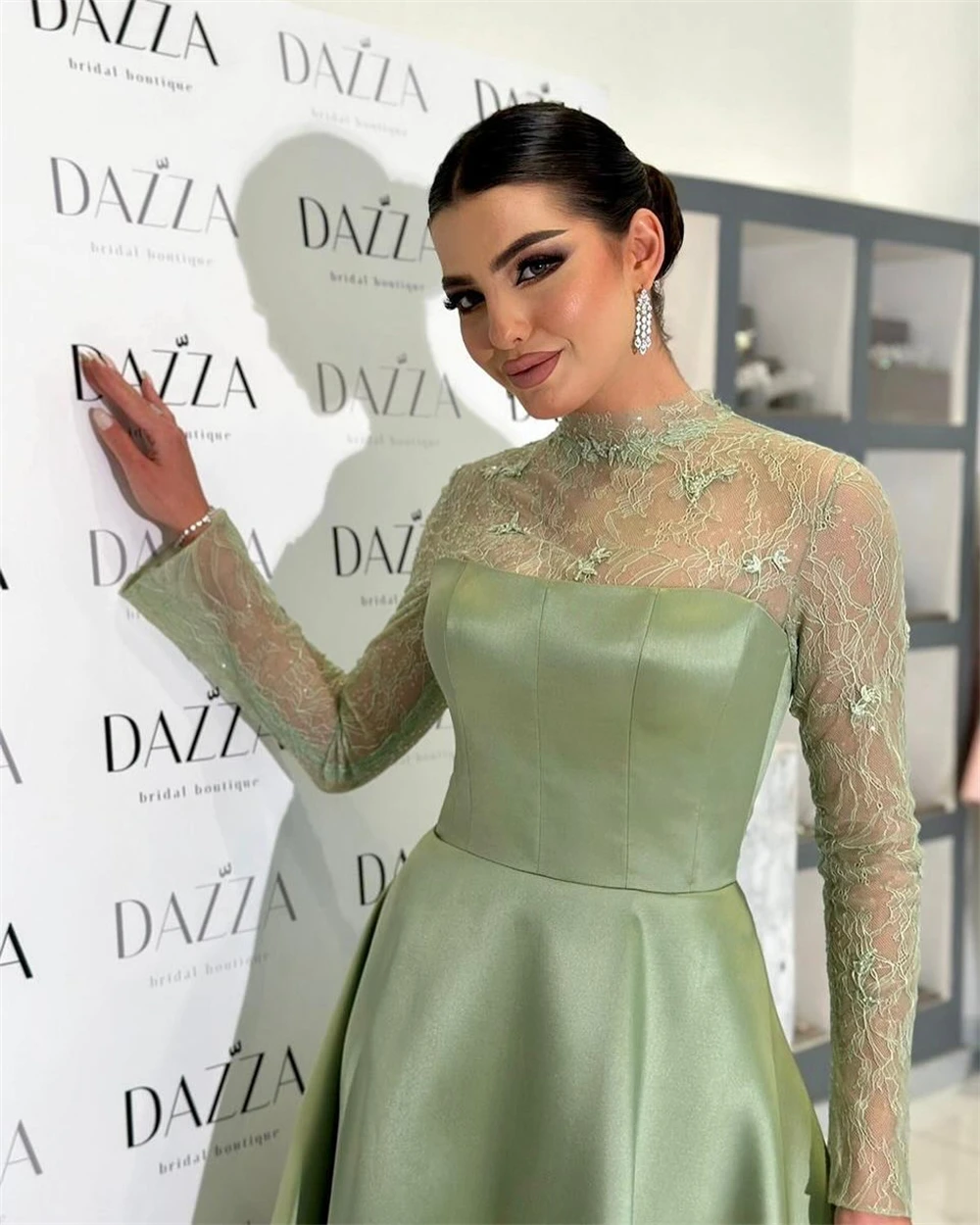 Sansa Maßgeschneiderte grüne lange Ärmel A-Linie elegante Ballkleider Illusion Spitze Vestidos De Noche bodenlangen formellen Abend 2025