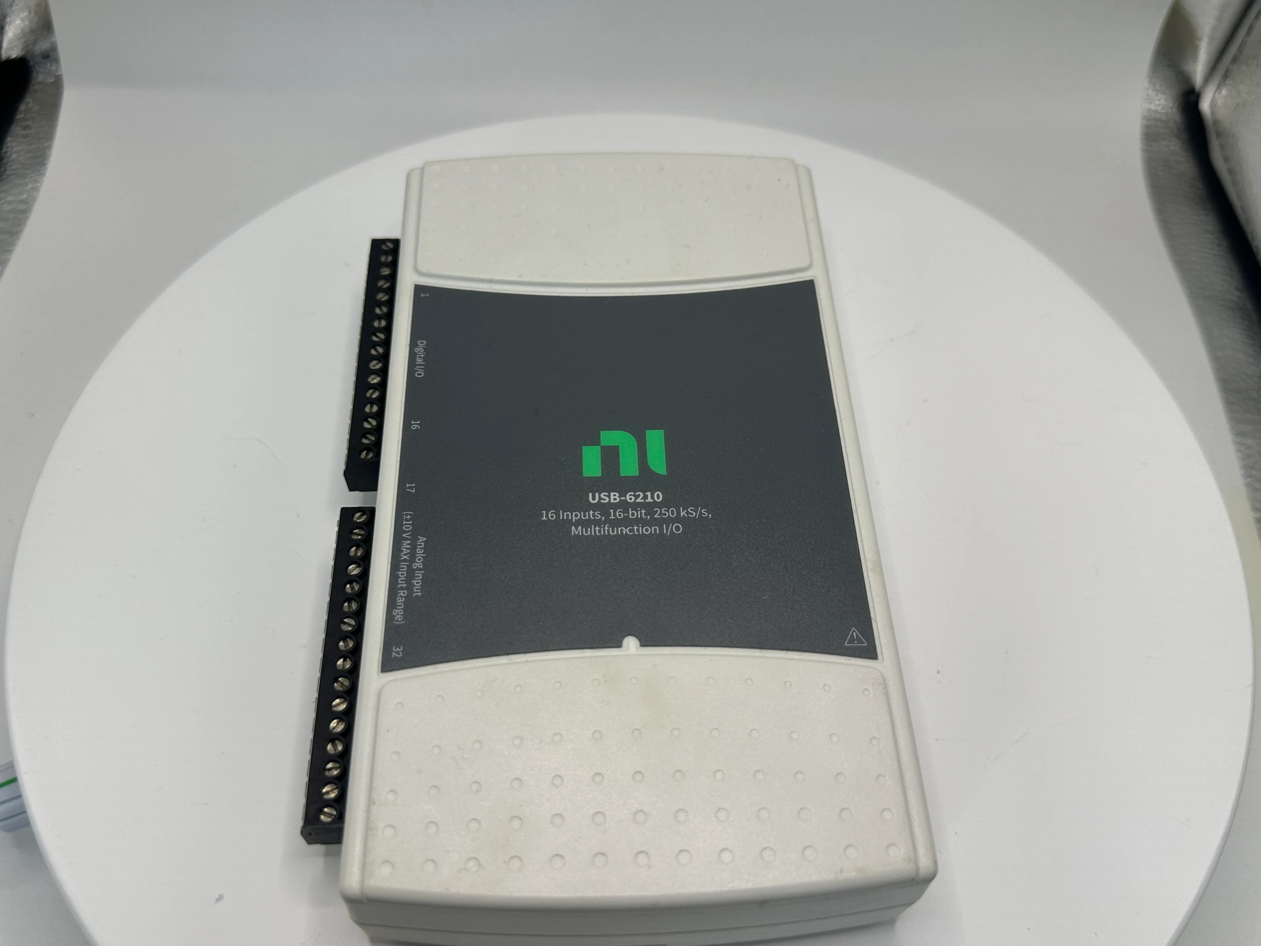 National Instruments USB-6211 Data Acquisition Device NI DAQ, Multifunction