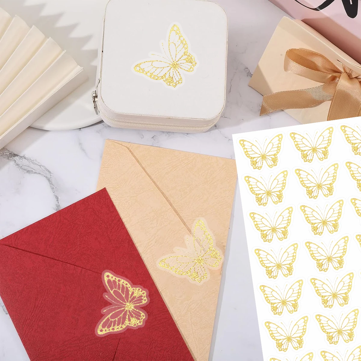 Fogli di adesivi decorativi con farfalle dorate da 140 pezzi – Eleganti etichette a forma di farfalla con dettagli della linea sottile