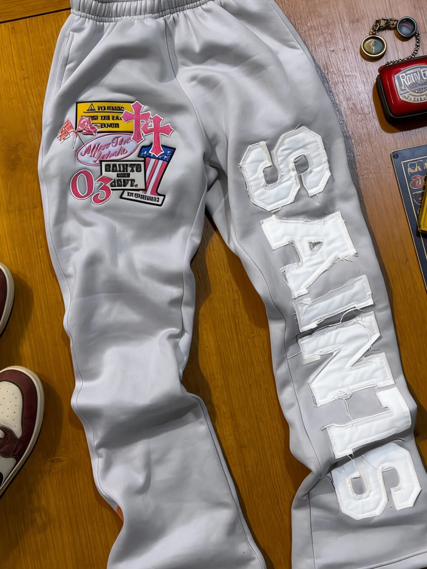 

Men's casual oversized sports pants, loose straight-leg pants, vintage-style embroidered sports pants