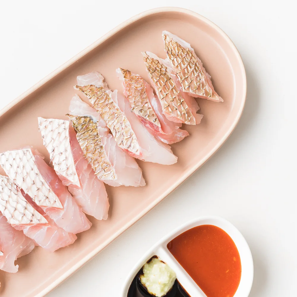 كيفية طبخ شرائح مطاطية من شرائح المطاط الحمراء المحلية التي يتم التقاطها البرية باستخدام طريقة ماتسوكاوا؟