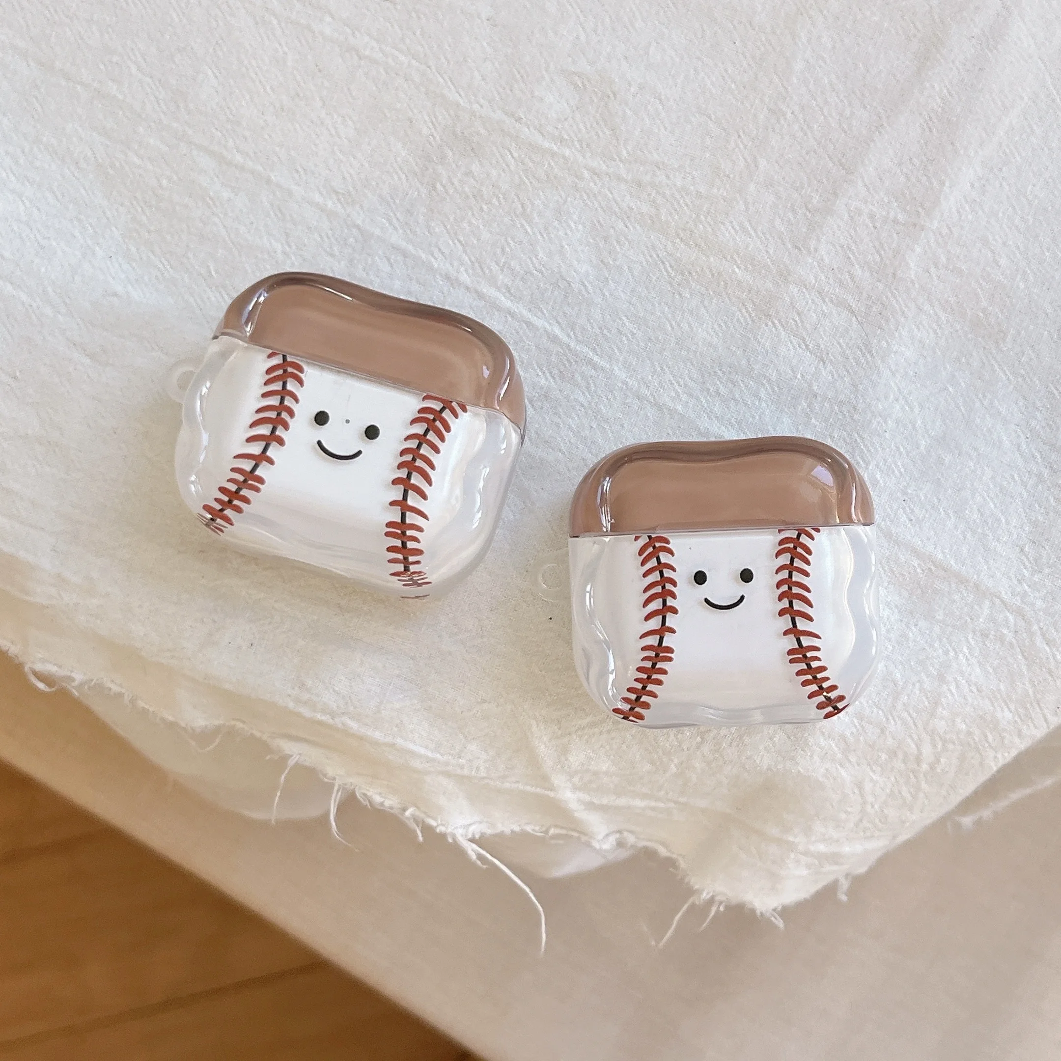 

Creative baseball kid headphone protective case, suitable for AirPods 4/3/2 Pro/2/4, with pendant, shockproof protective case