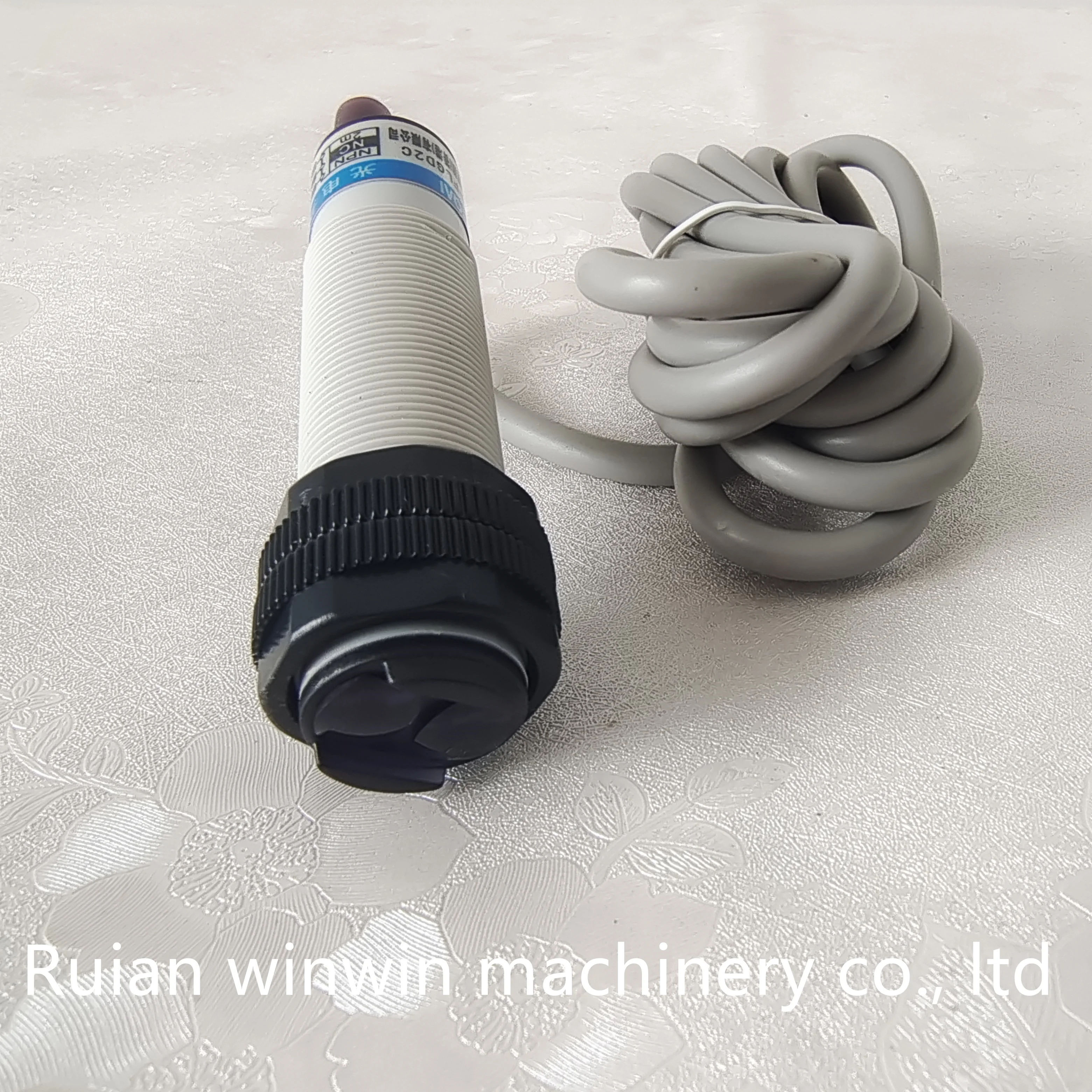 LYE-FLGD2C lye-flgd2c مستشعر الخلايا الكهروضوئية الإلكترونية لتتبع الألوان لآلة صنع الأكياس