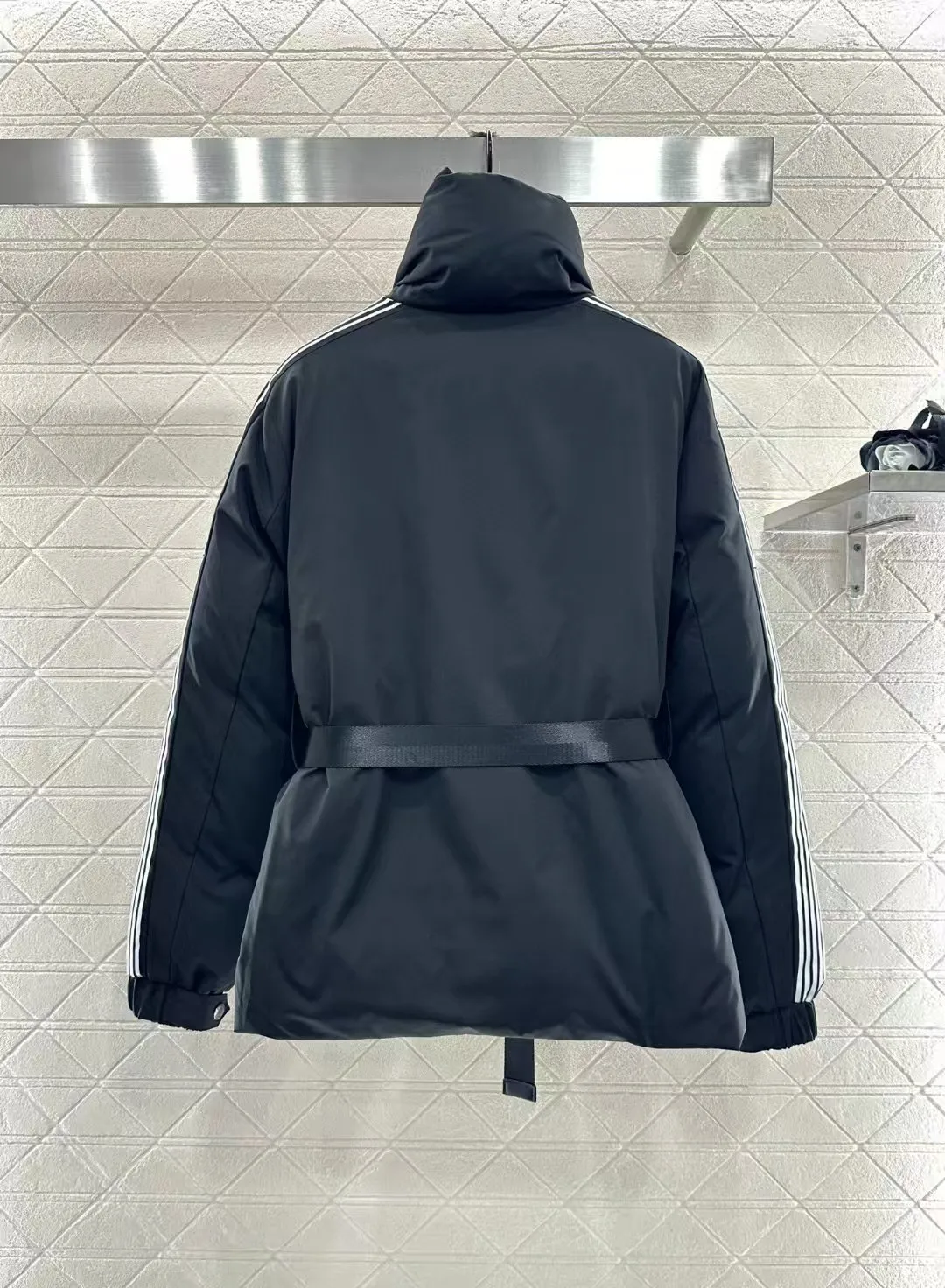 25 شتاء جديد الوقوف طوق سستة حزام المرأة أسفل سترة مع حزام عادية فضفاض دافئ أسود كم طويل سترة 10a