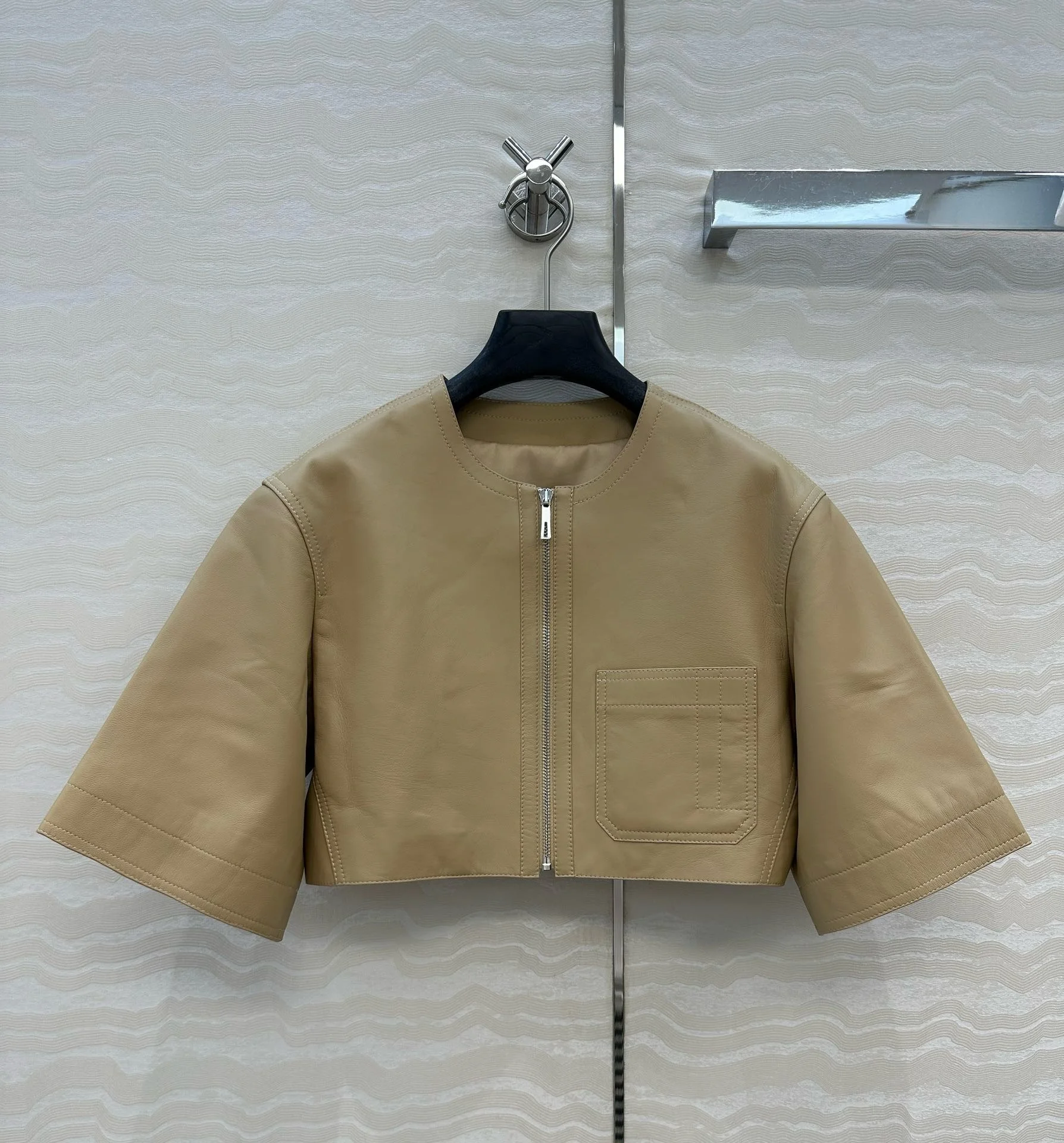 

Кожаная куртка из ягненка, супермягкая укороченная куртка-бомбер с короткими рукавами, минималистичный винтажный универсальный милый шикарный облегающий крой