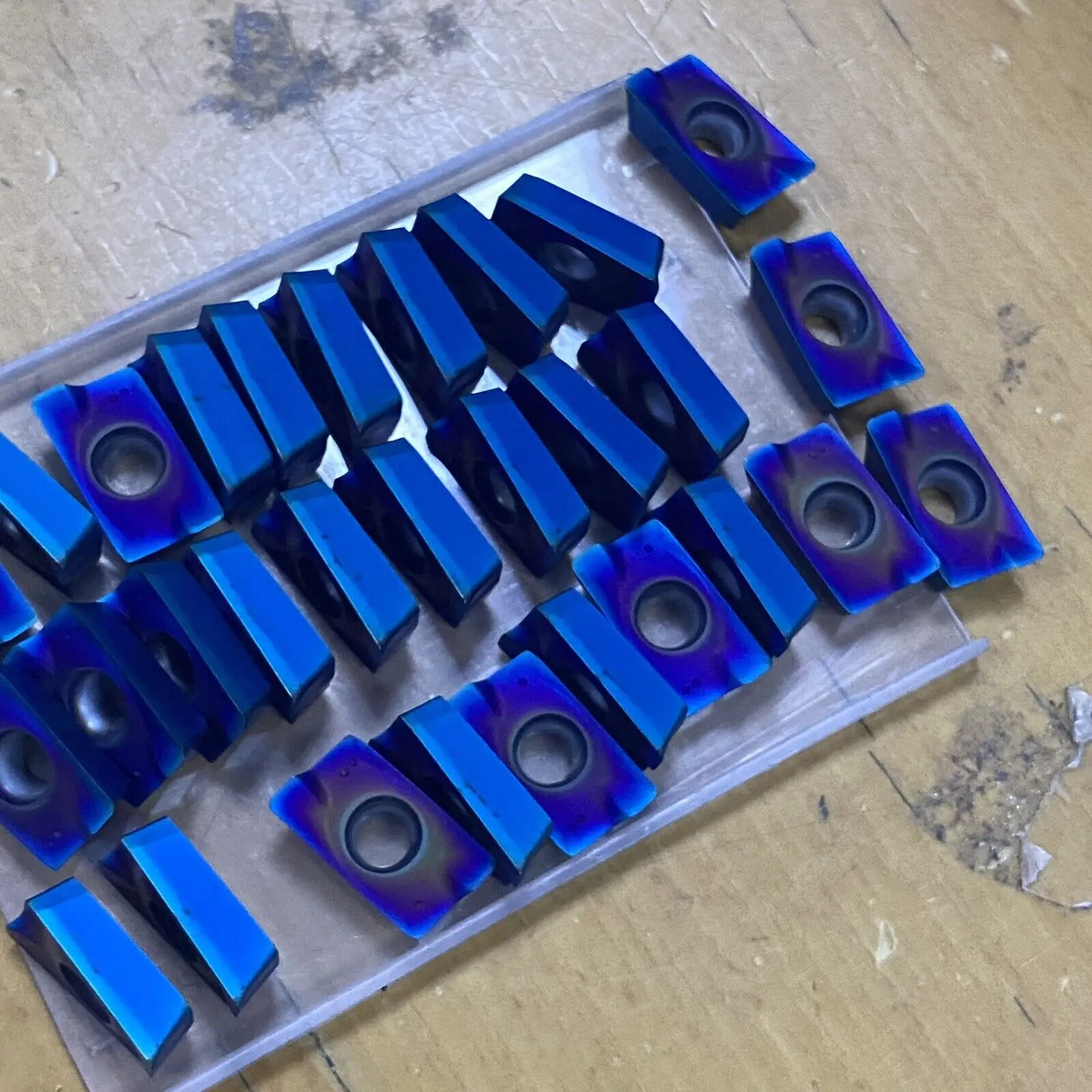 

10 шт. HRC55 закалка APMT1604PDER-DP ZM1135/APMT1604PDER ZM1135 APMT 1604 PDER фрезерная пластина нано-синяя для 400R