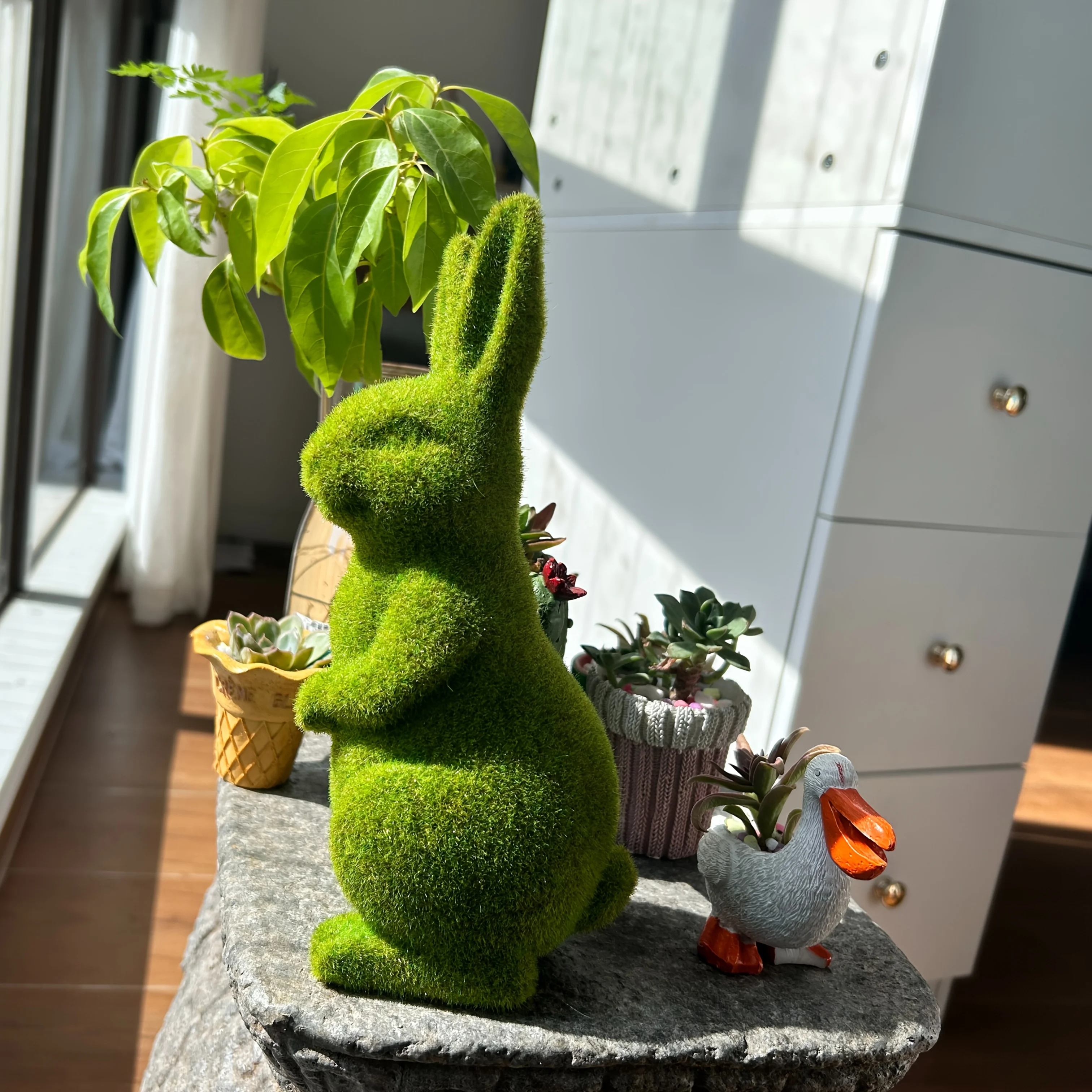 Klassische Gartendekoration Beflockter Hase Oster-Grüner Hase Statue, Outdoor Moos-Hase Statue, Feiertags-/Garten-/Hofdekoration – Detail 2