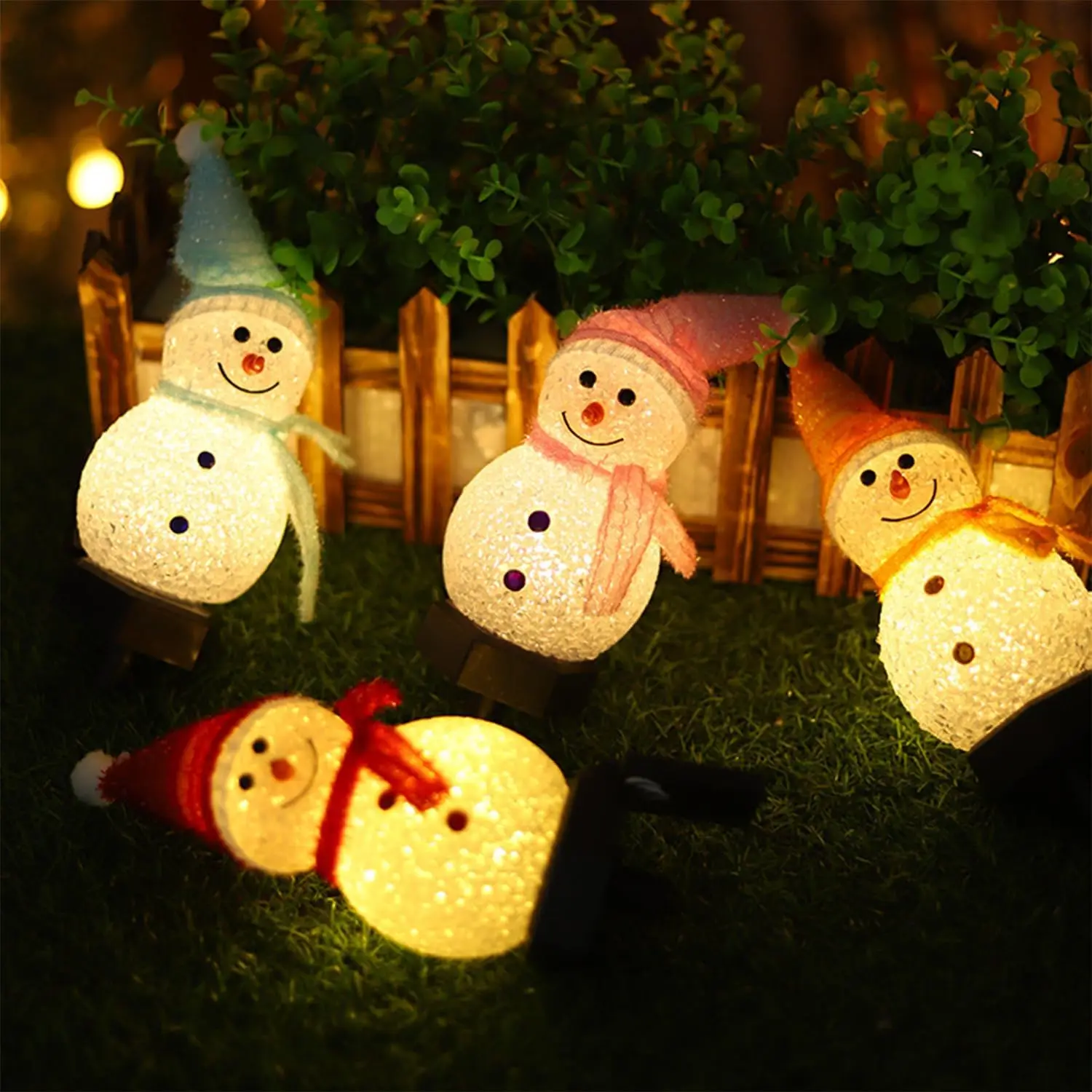 

Solar Christmas snowman passage lights, 4 snowman Christmas lights path lights, decorative landscape path terrace.