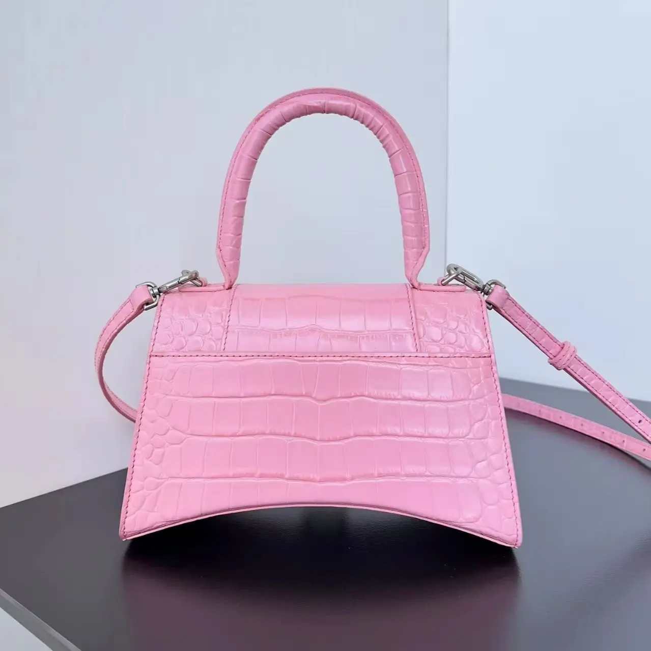 

2025 Winter New women's crossbody bag, leather multi-functional casual luxury bag, designer pink mini ita bag, 19cm