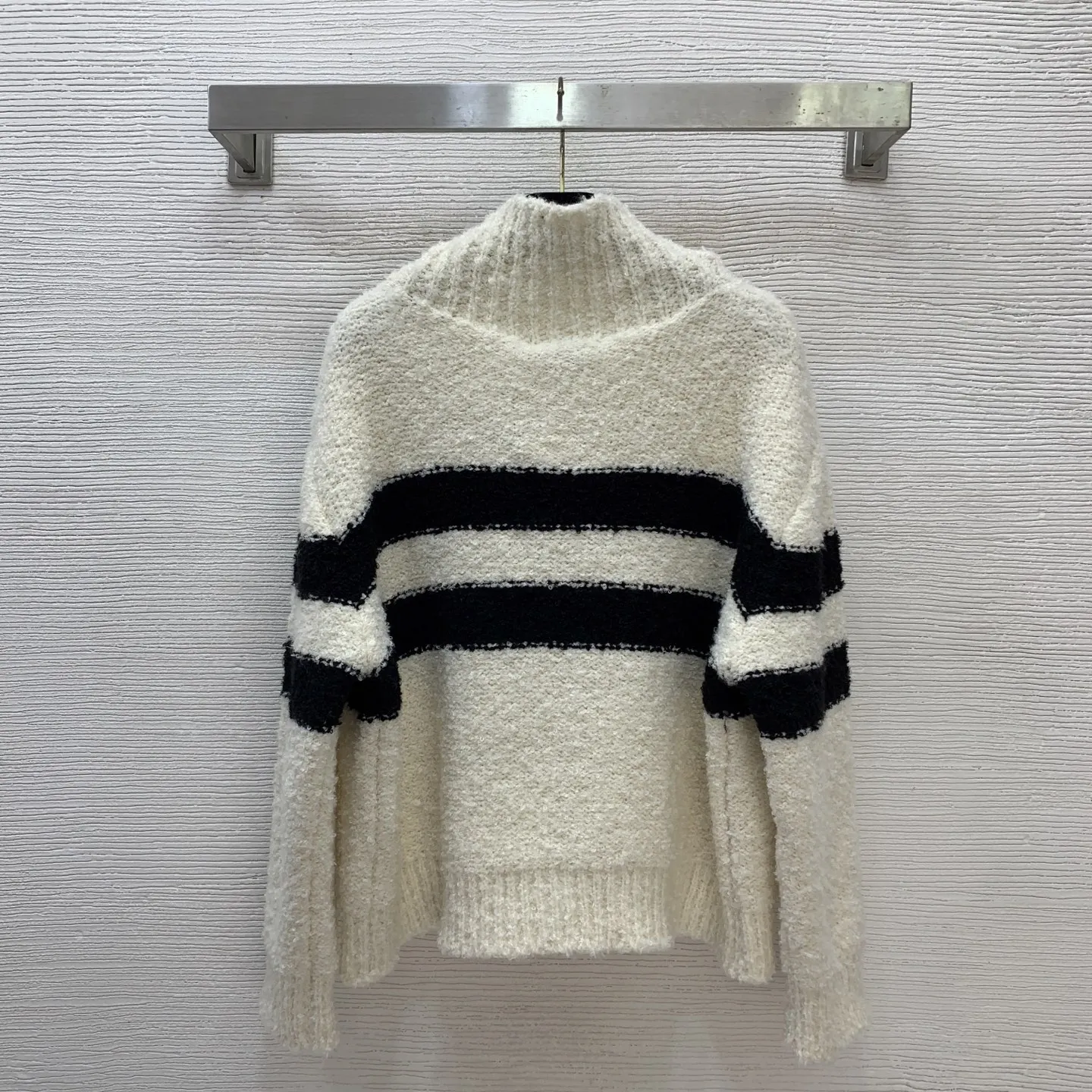 

2025 Autumn/Winter Fashion New Arrival Women's Color Block Striped Casual Button-Down Stand Collar Knit Cardigan Jacket