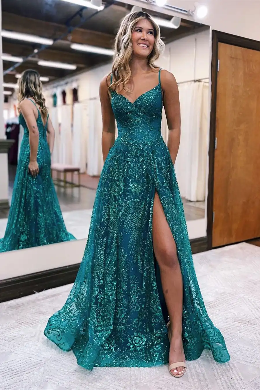 Exquisite A-line Spaghetti Straps Lace Sleeveless Prom Dress With Slit Elegant Evening Dresses Mermaid Long Formal Occasion Gown