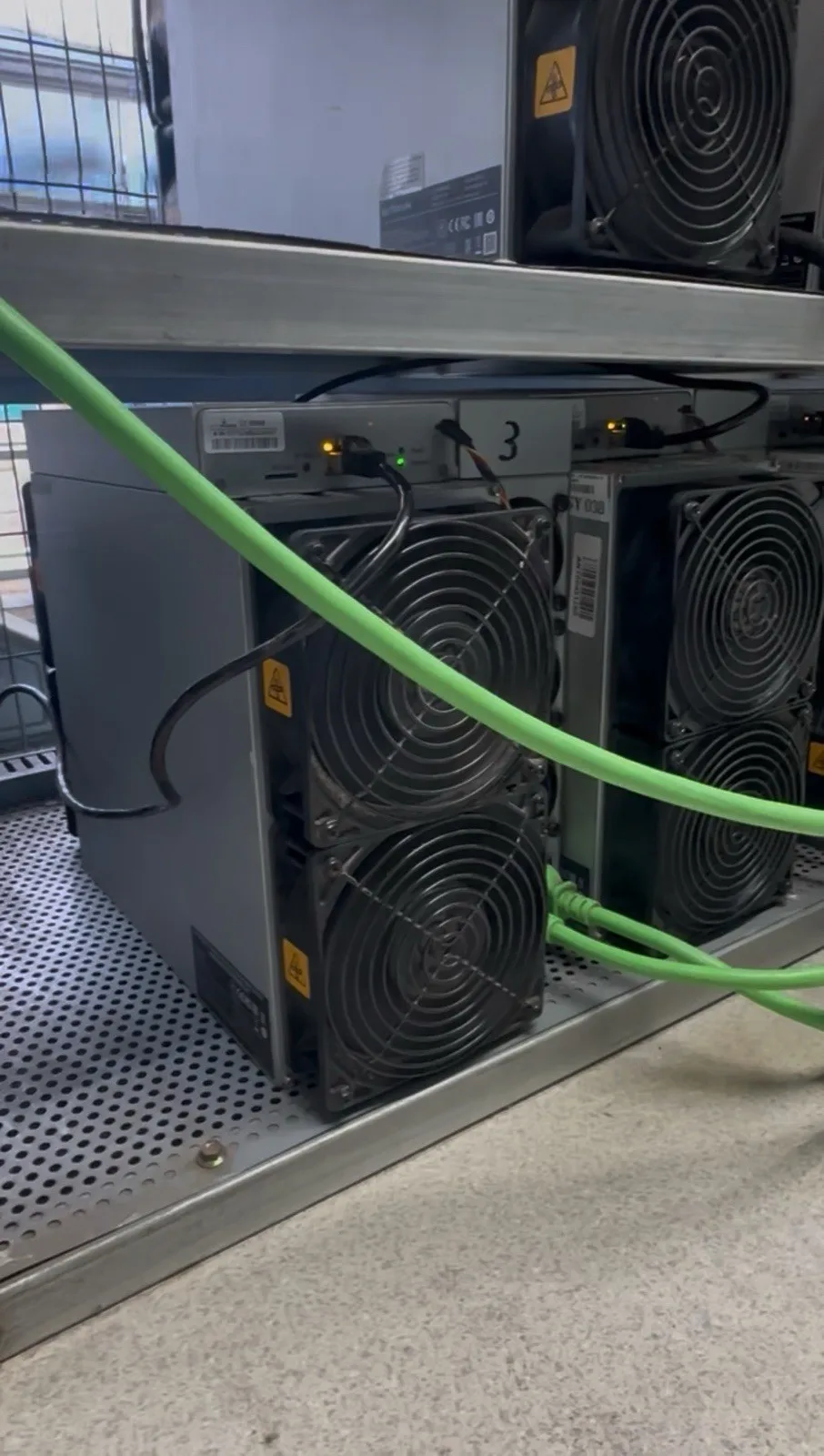 

TC Used Bitmain Antminer L7 9.3Gh Scrypt DOGE & LTC L7 9300M
