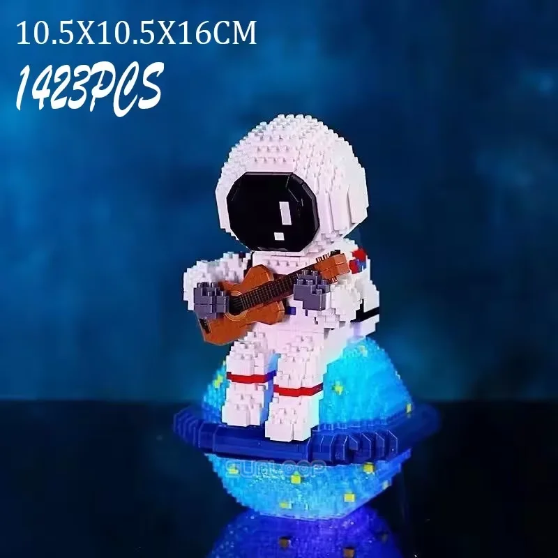 Spaceman Pen Holder Bricks Toys Astronaut Building Blocks Moon Satellite Diamond Bricks Constructor Toys for Children Gifts