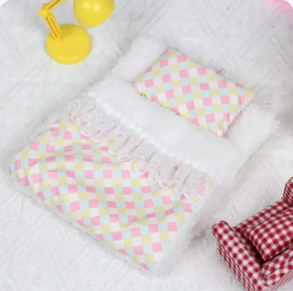 Ropa Labubu bed For 15/17cm Labubu Doll Quilt and Pajama Set Three-piece Set Cosy Baby Bed Home Warmth Toy Girl Gift image 2
