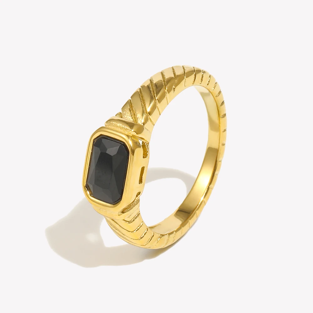 إكسسوارات الإبداع: تقييم خاتم E.B. Belle المثالي بلون الذهب الـ 18K المطلي بسطح مقاوم للماء