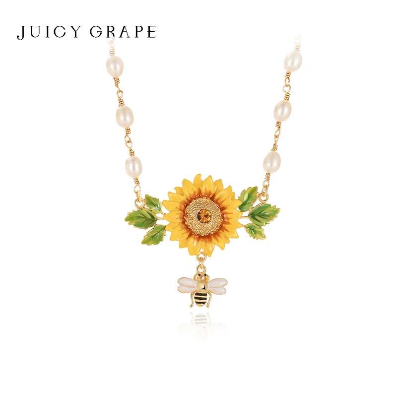 JUICY GRAPE  Sweet and Elegant Bee and Sunflower Collarbone Chain-Exquisite Floral Necklace for Women Luxury Niche Fashion