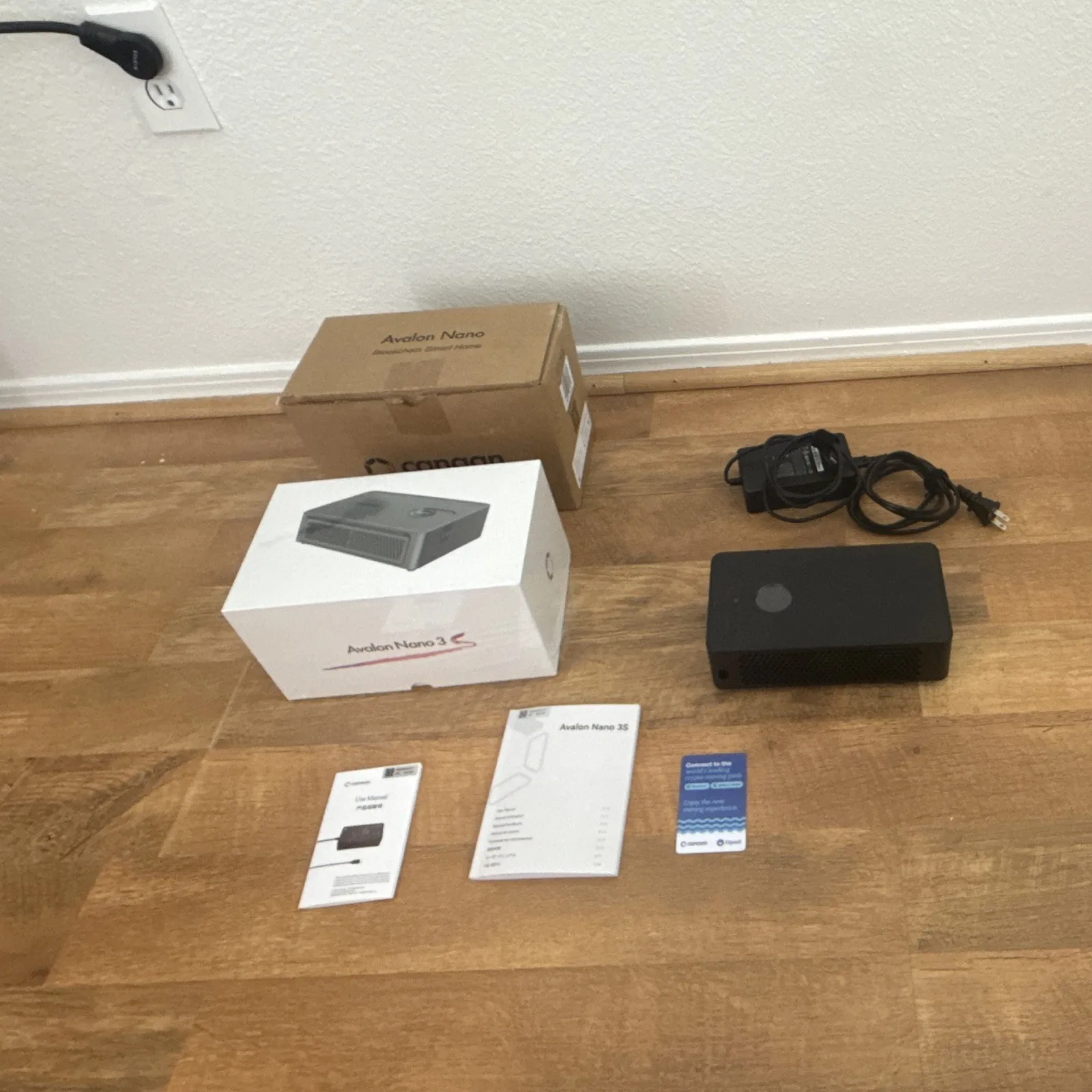 

AG BUY 3 GET 2 FREE Canaan Avalon Nano 3S ASIC Miner SHA-256 Bitcoin 4000 GH/s 140W w/ Adapter