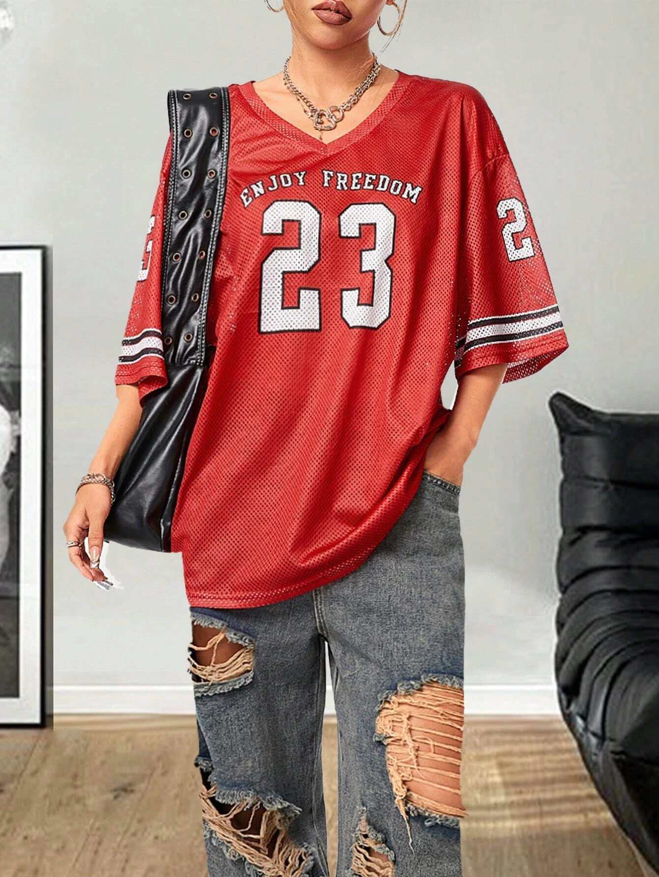 2024 sommer Neue Genießen Freiheit Drucken T-Shirt Für Frauen V-ausschnitt Kurzarm Sport Fußball Jersey Y2K Lose Übergroßen Tops