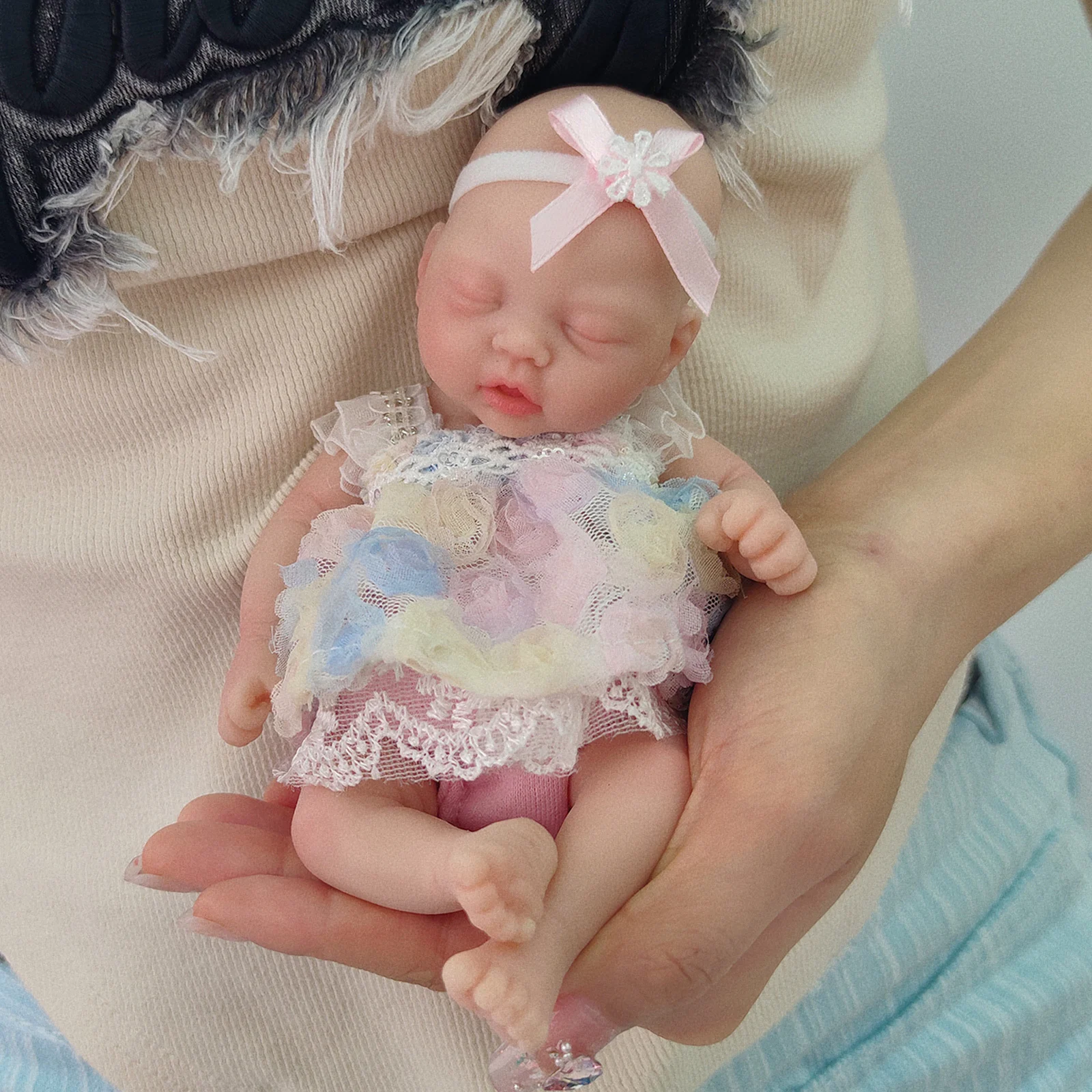 Reborn Baby Dolls Sleeping 7 Inch Silicone Full Body Girl Miniature Babies with feed Accessories for Christmas Gift Kids