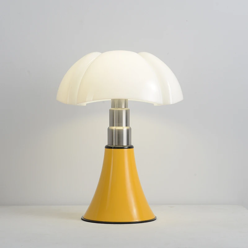 Lampe de Bureau Vintage à Intensité Réglable, Luminaire Décoratif d'Nik, Idéal pour un Salon ou une Chambre à Coucher, Cadeau Idéal