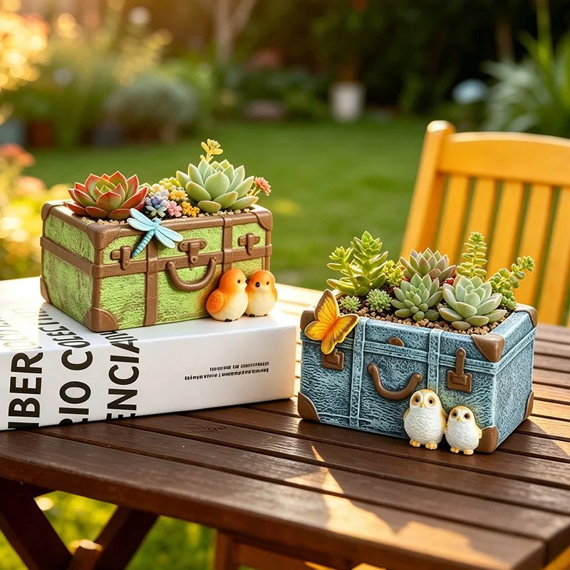 Pot à succulentes en résine style coffre antique avec détails d'oiseaux et de papillons, joli récipient décoratif pour plantes, idéal pour la maison, le balcon ou le bureau