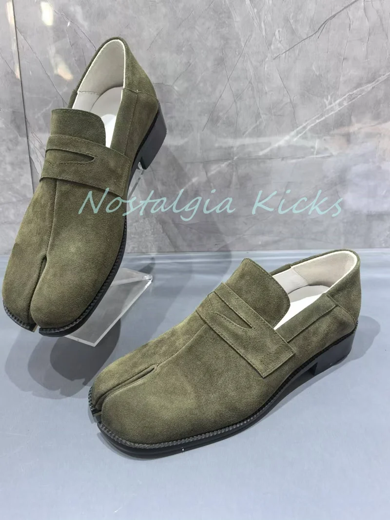 アーミーグリーン スエード スプリットトゥ ローファー ヴィンテージ タビ 高品質 牛革 スリッポン フォーマルシューズ メンズ フラット カジュアル デイリーフットウェア