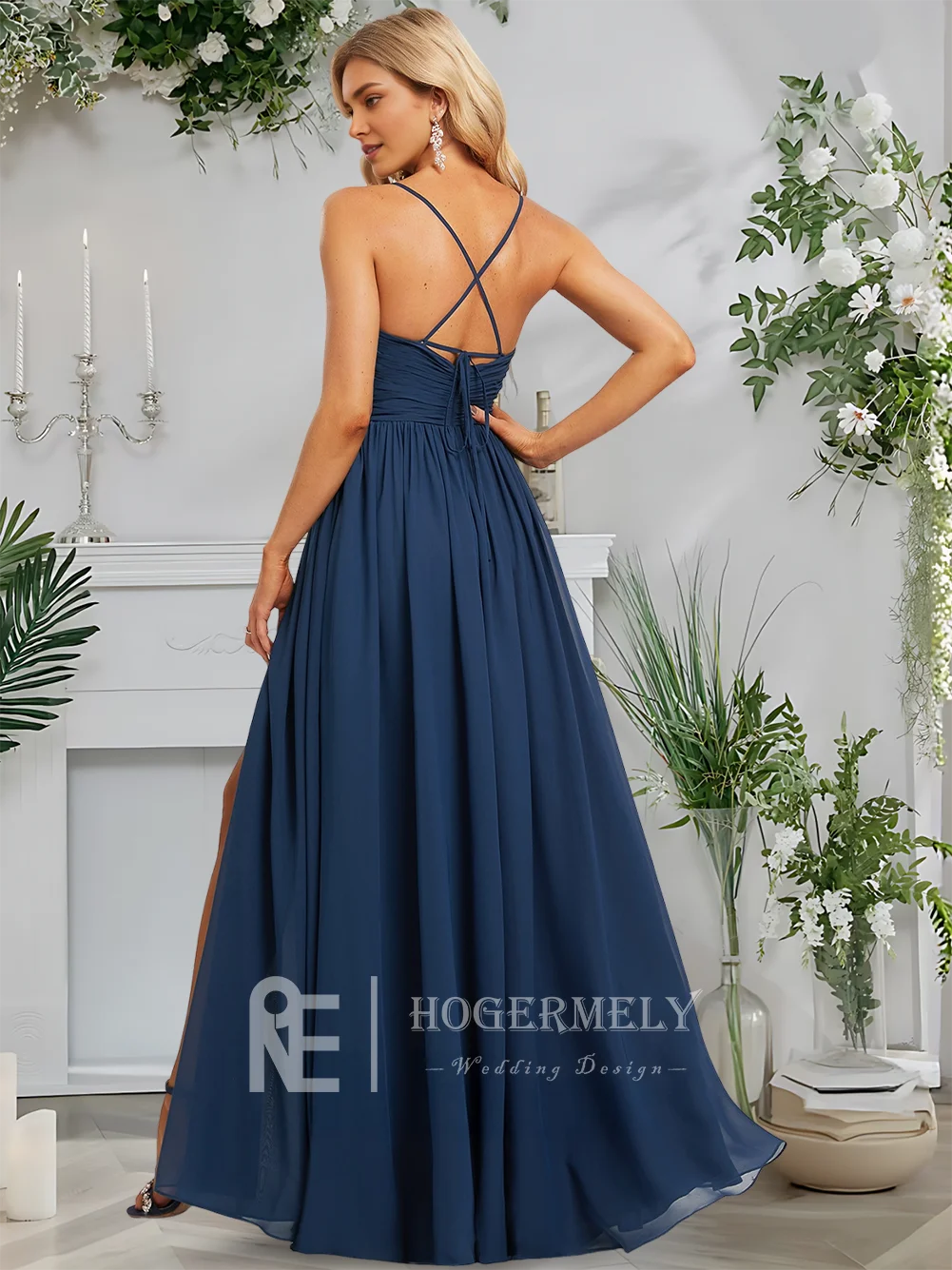 

B ​​Elegant Navy Blue A-Line V-Neck Floor-Length Chiffon Bridesmaid Dress With Pockets Spaghetti Straps Wedding Party Guest