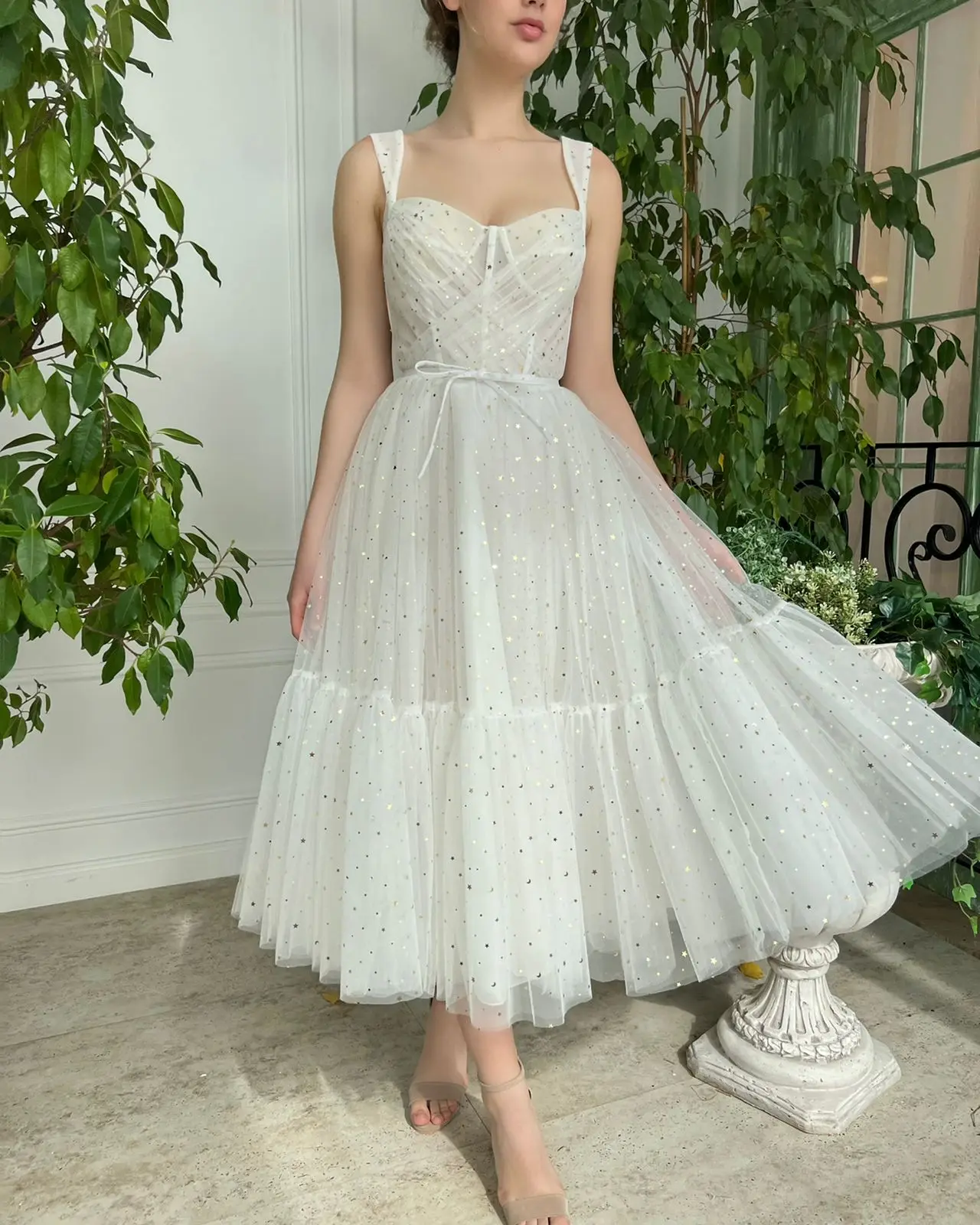 

Glittering Starry Tulle Sweetheart Cocktail Dress Bow Tea Length Birthday Party Gown Sleeveless Pleat Draped Homecoming Dress