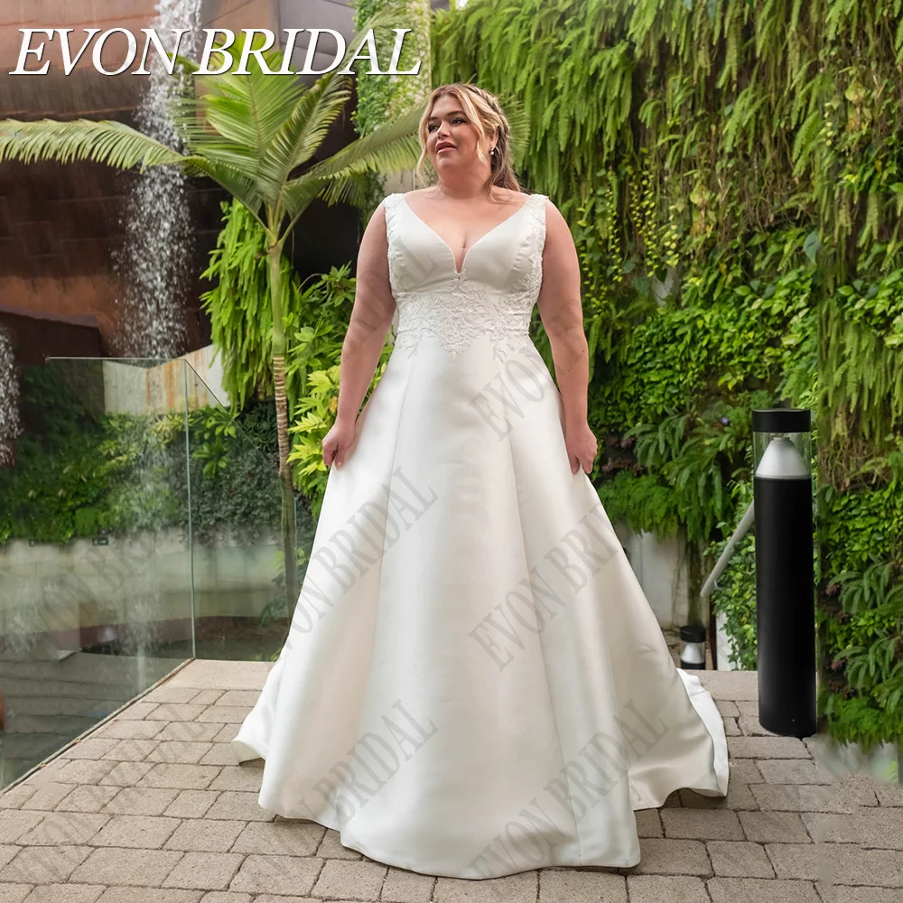 EVON BRIDAL Elegante Cetim Vestido de Noiva Plus Size Sem Mangas Clássico VestidoEVON BRIDAL Elegante Vestido De Noiva De Cetim Plus Size Sem Mangas