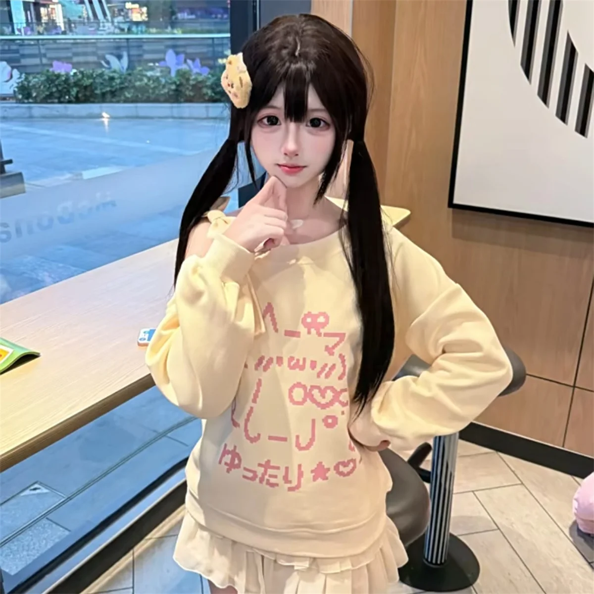 اليابانية هوديي 2025 الملابس النسائية القوس الكرتون كم طويل Camisetas قبالة الكتف فضفاض تيز موضة عادية أنيمي Y2k القمم #2