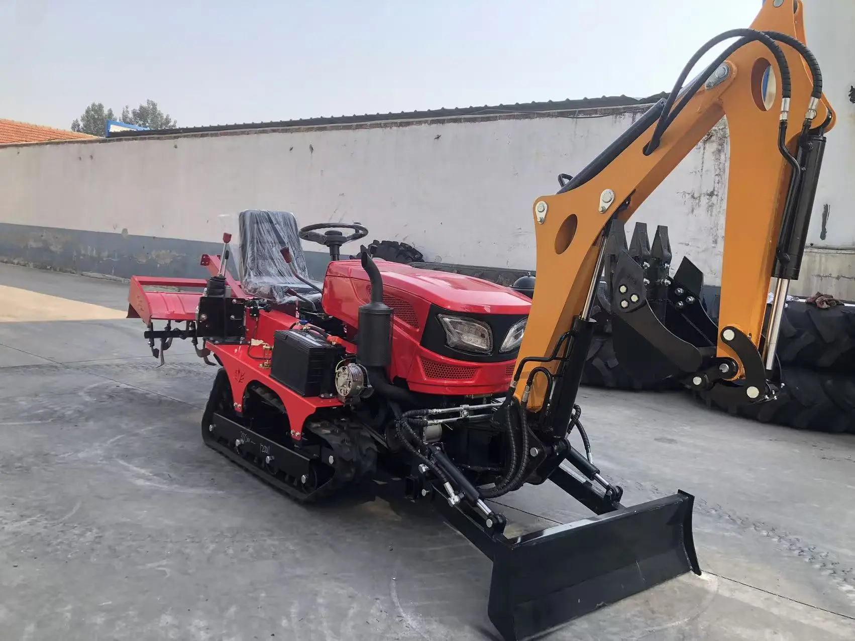 

Customized Diesel Mini Cultivator Multifunctional Crawler Rotary Cultivator Tractor