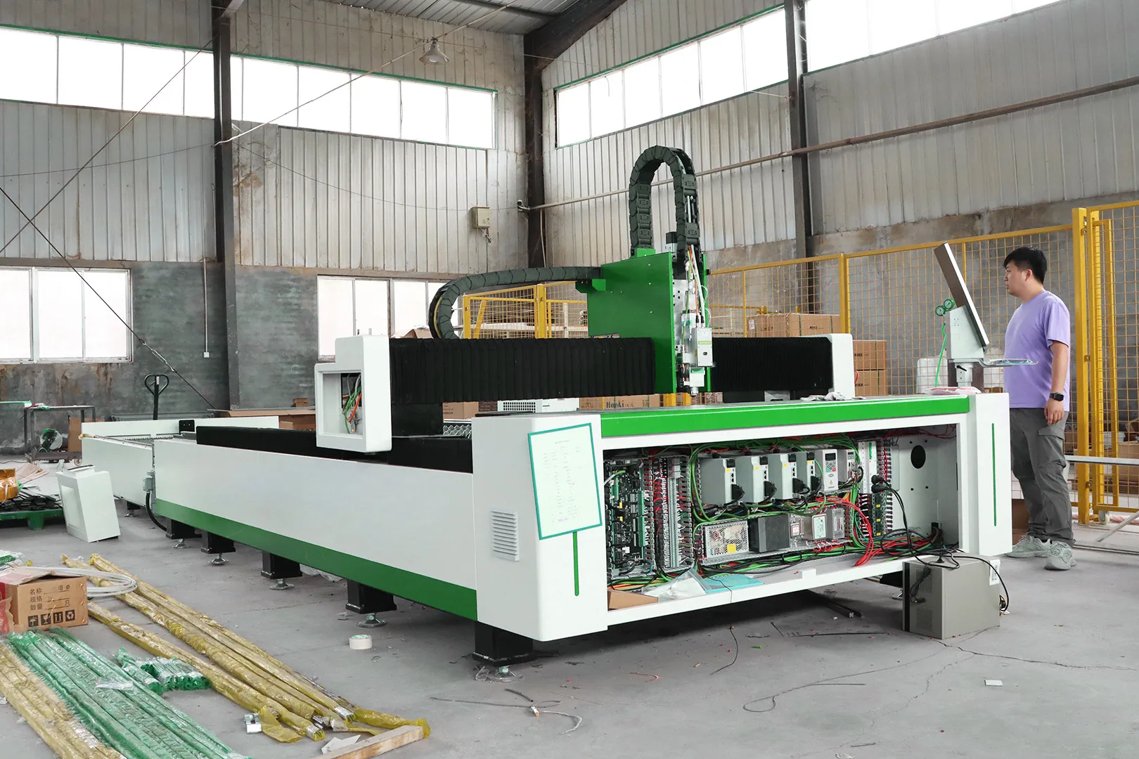 3015 Cnc Aluminium Iron Metal Sheet Fiber Laser Cutting Machine 1500W 2000W 3000W 6000W