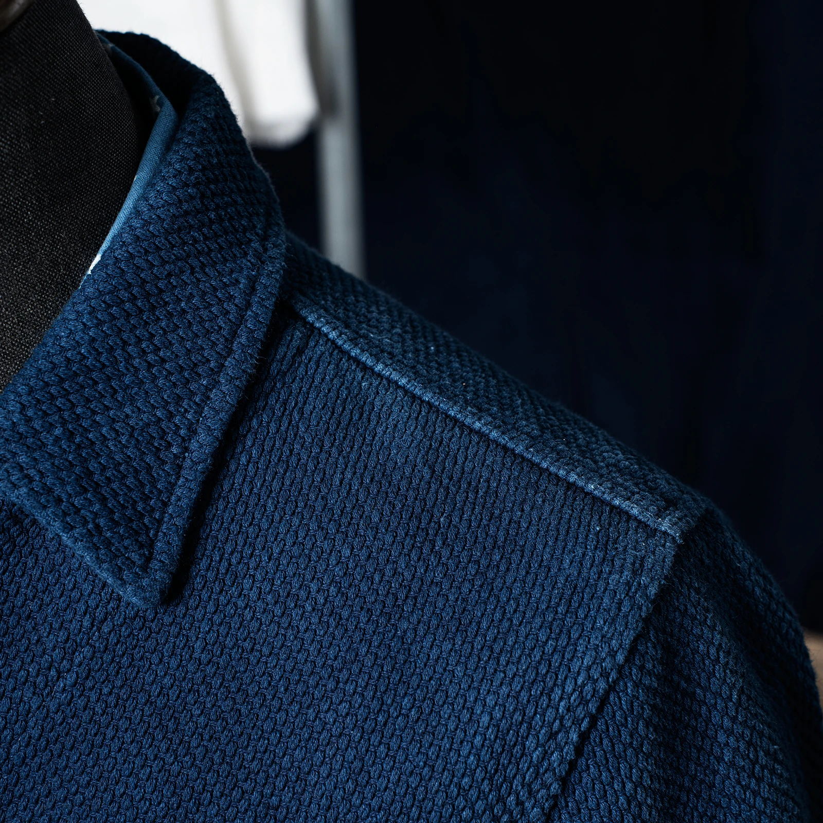 سترة البضائع النيلي الفرنسية الكلاسيكية للرجال سترة غير رسمية كلاسيكية معطف خريف شتاء جديد طية صدر السترة متعددة الجيوب سترة أدوات مصبوغة زرقاء