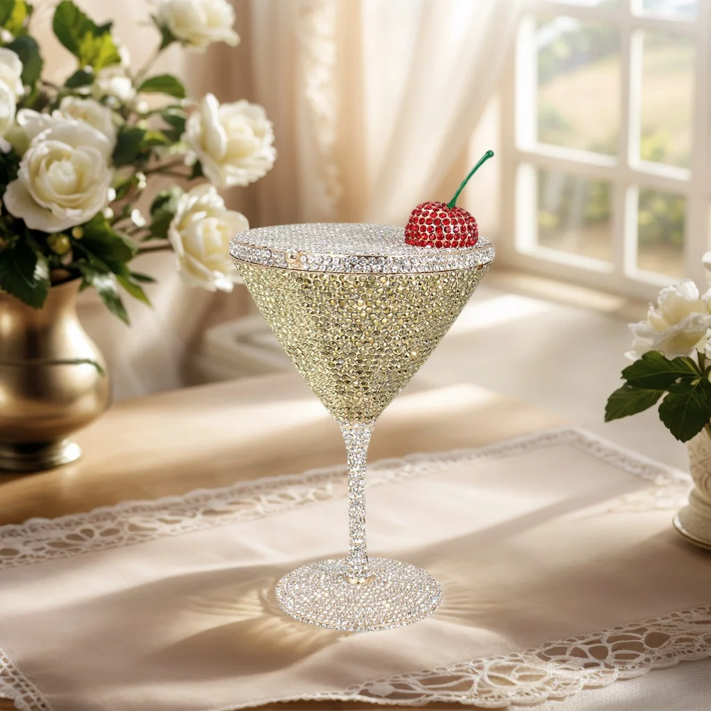 

Luxury Women Goblet Shaped Rhinestone Evening Bag Sweet Cherry Decoration Crystal Clutch Bride Wedding Purse Handbag for Prom