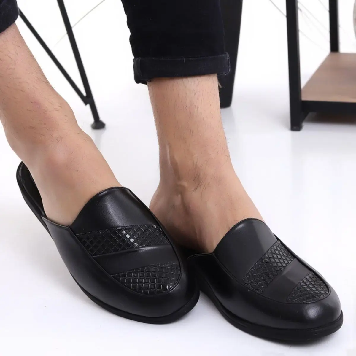 

Men's Leather Slippers Comfortable Stylish House Slippers Groom Slippers Anti-Slip Black Slippers for Dowry