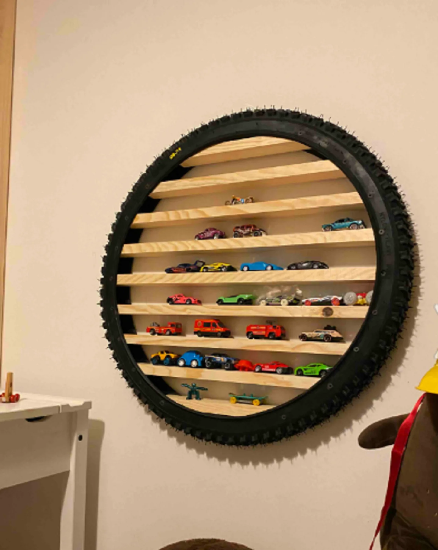 Wooden Wall Rack Wheel Vehicle Parking shelves Decorative Design Wall Shelf Appliance Accessory Interior Design Racks Set Wall..