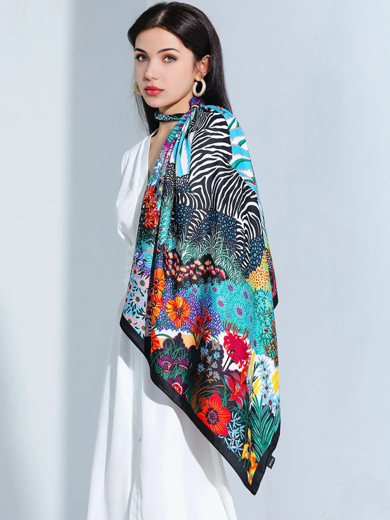 Marque de luxe carré Foulard en soie femmes Satin imprimé Hijab foulards musulman paréo Bandana femme châle enveloppement bandeau Foulard 90*90 cm