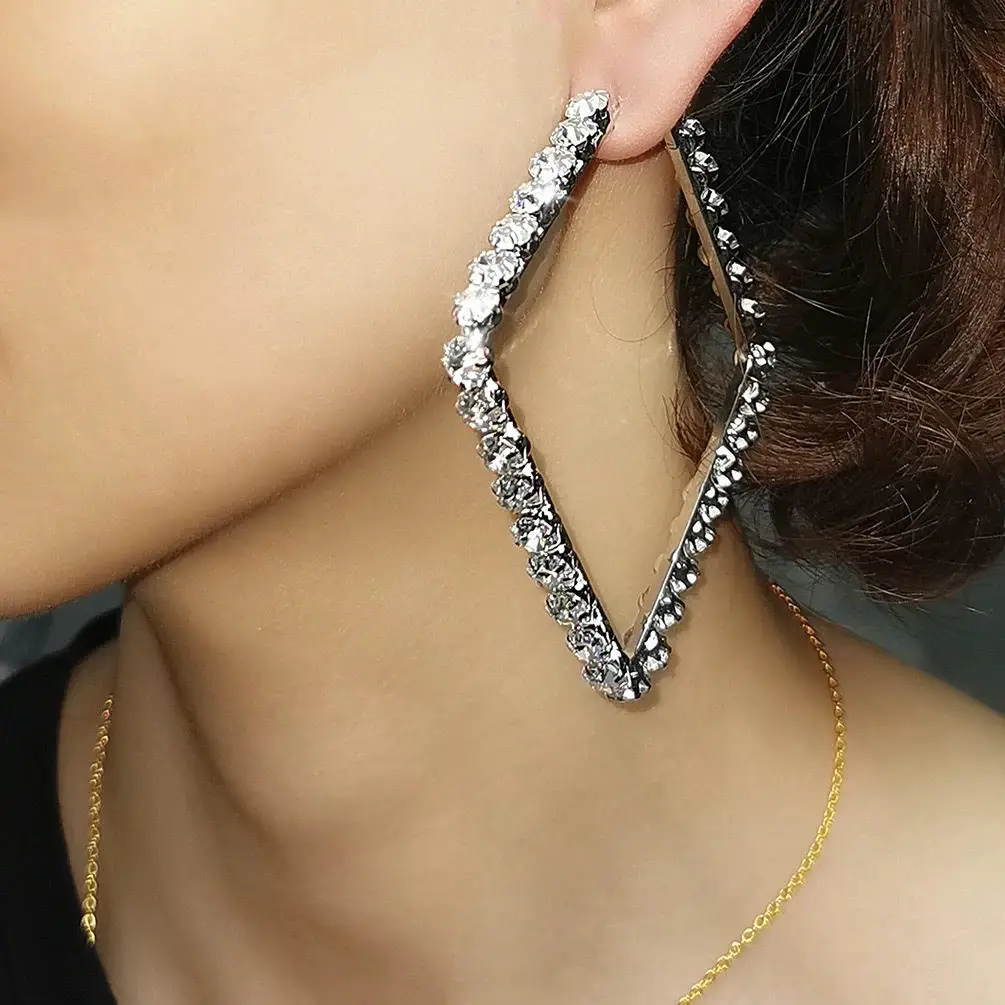 

Luxury Edge Diamond-Cut Crystal Statement Earrings