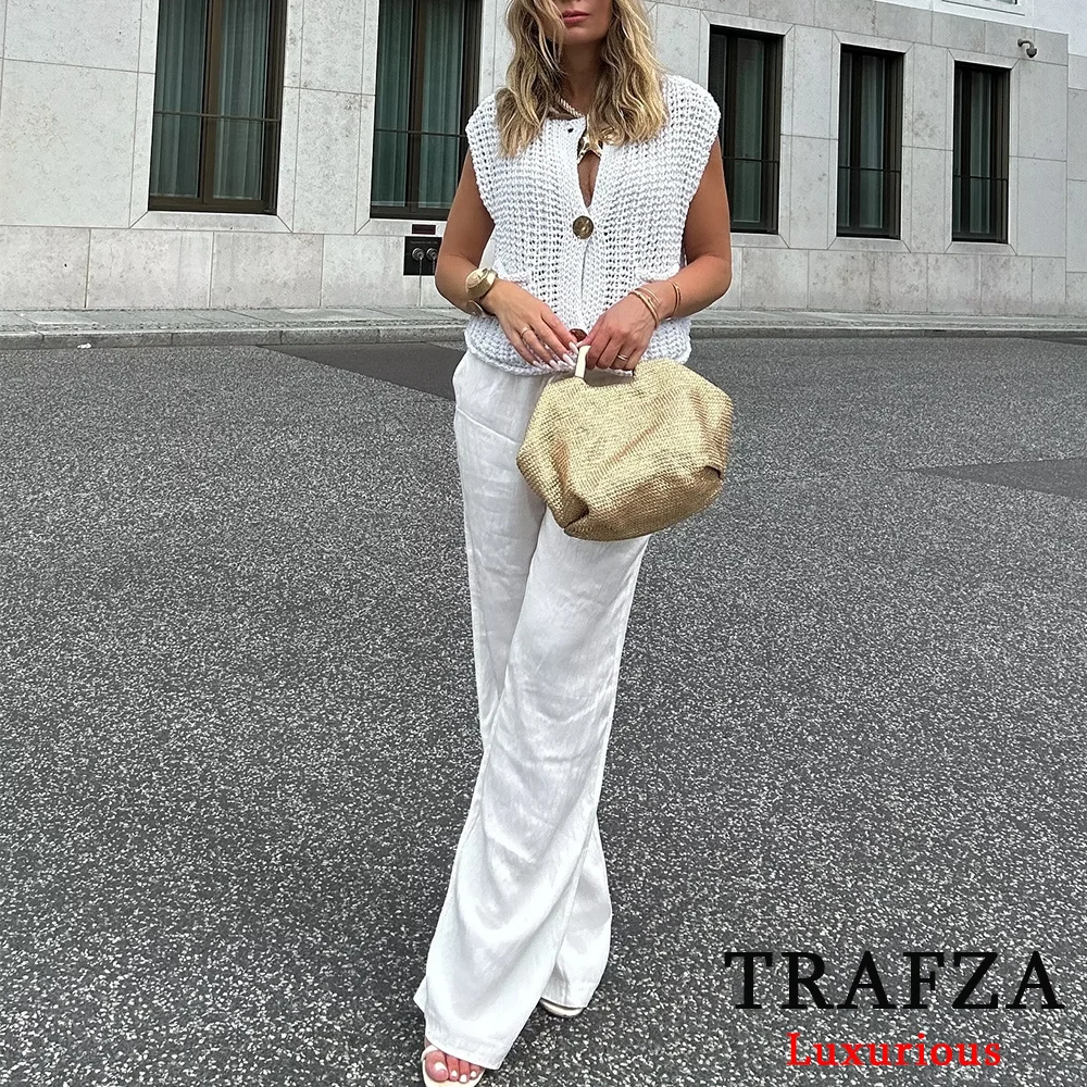 TRAFZA Casual Knitted Women Vest Sweaters Single Buttons Pockets Waistcoats Fashion 2024 Autumn Streetwear Sleeveless Cardigans