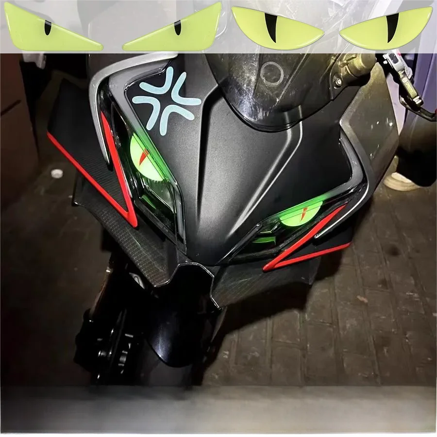 Autocollants de phares réfléchissants 3D oeil du diable, Type universel de moto, coque décorative, casque, personnalité, ordinateur portable, Scooter, vélo