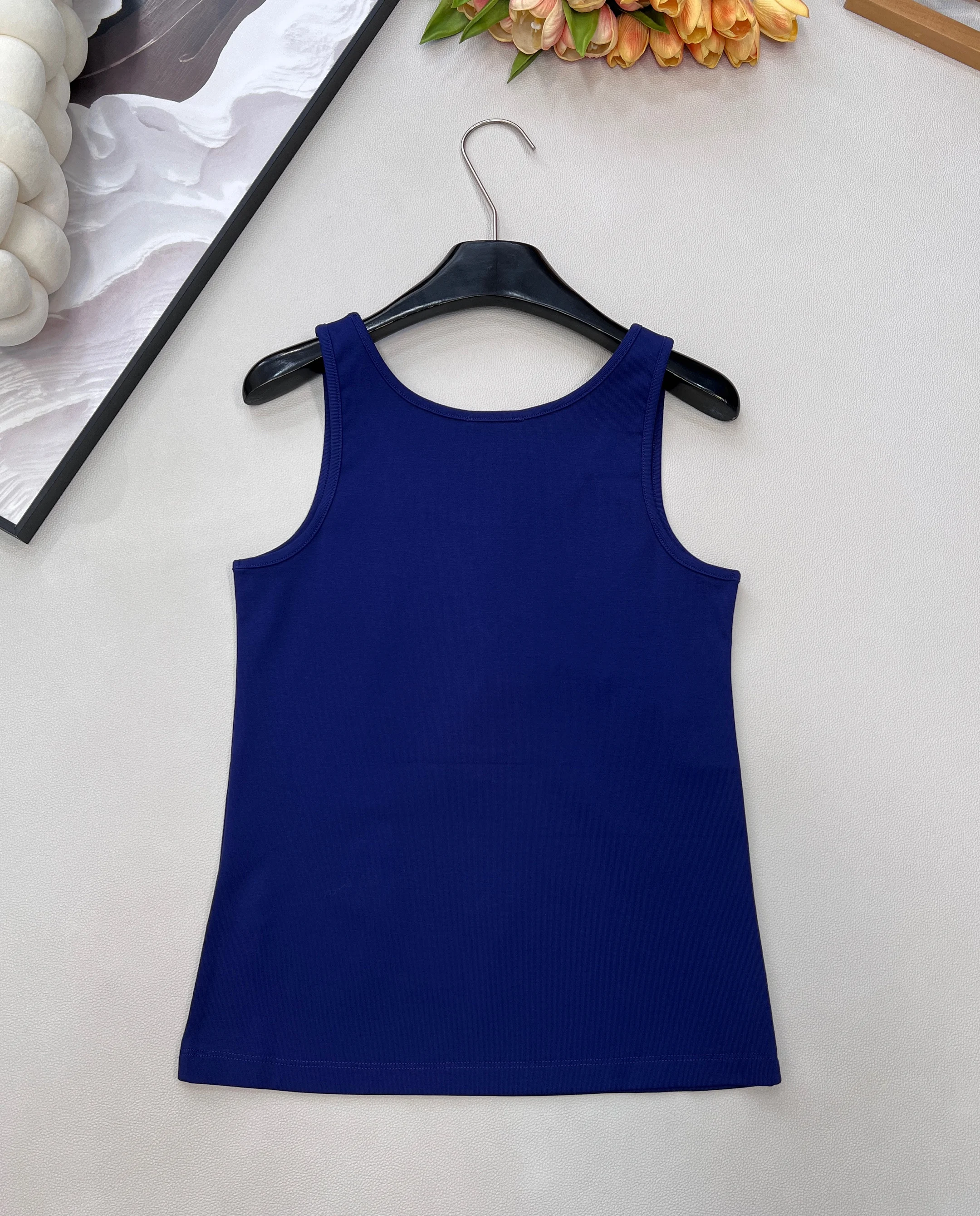 

Новый женский высококачественный модный жилет с круглым вырезом из чистого хлопка с вышивкой букв и U-образным вырезом для похудения