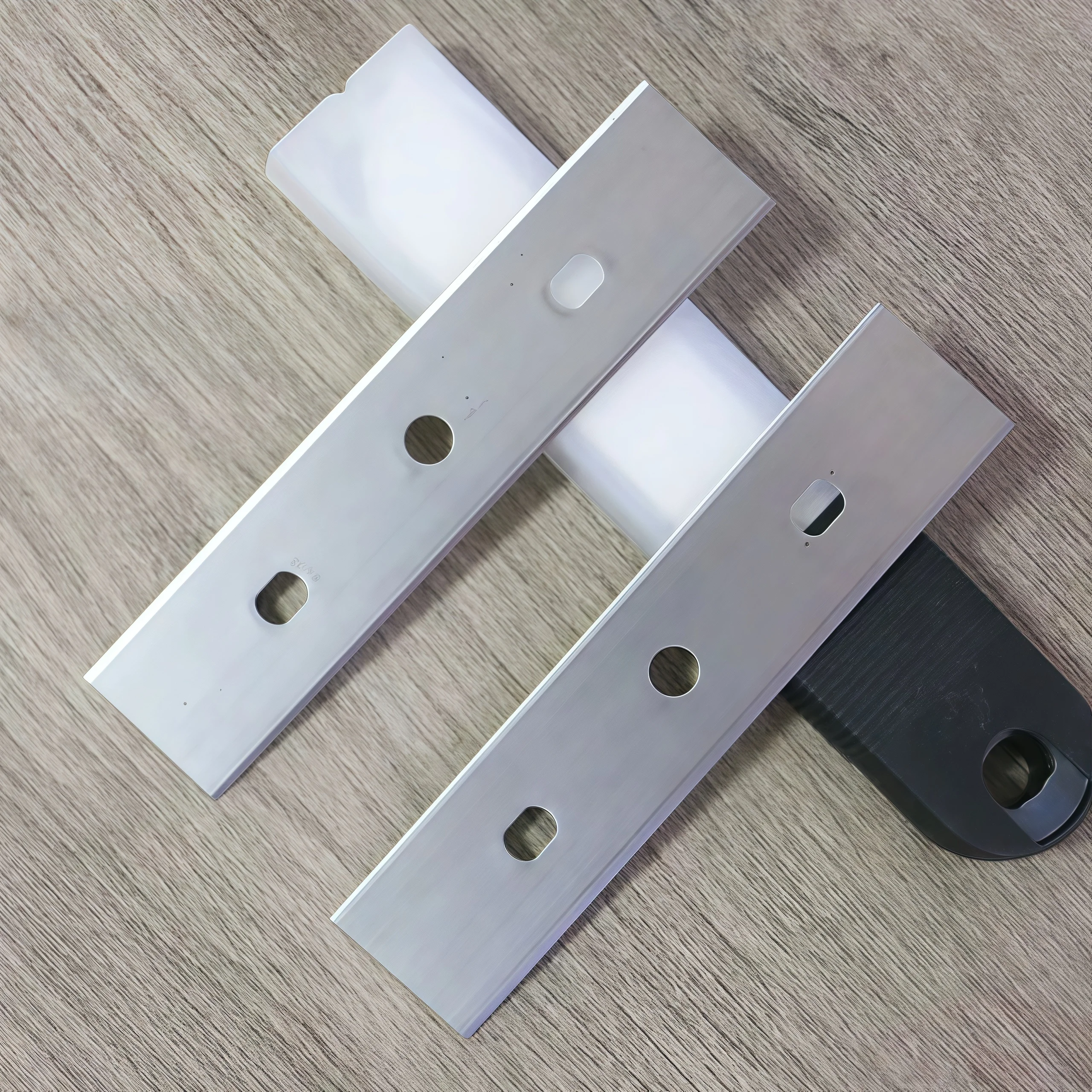 3-hole blade SK2 Double Edge Industrial Plastic Film Slitting Blade Triple-Hole Carbon Steel Safety Razor with 3-Hole Design