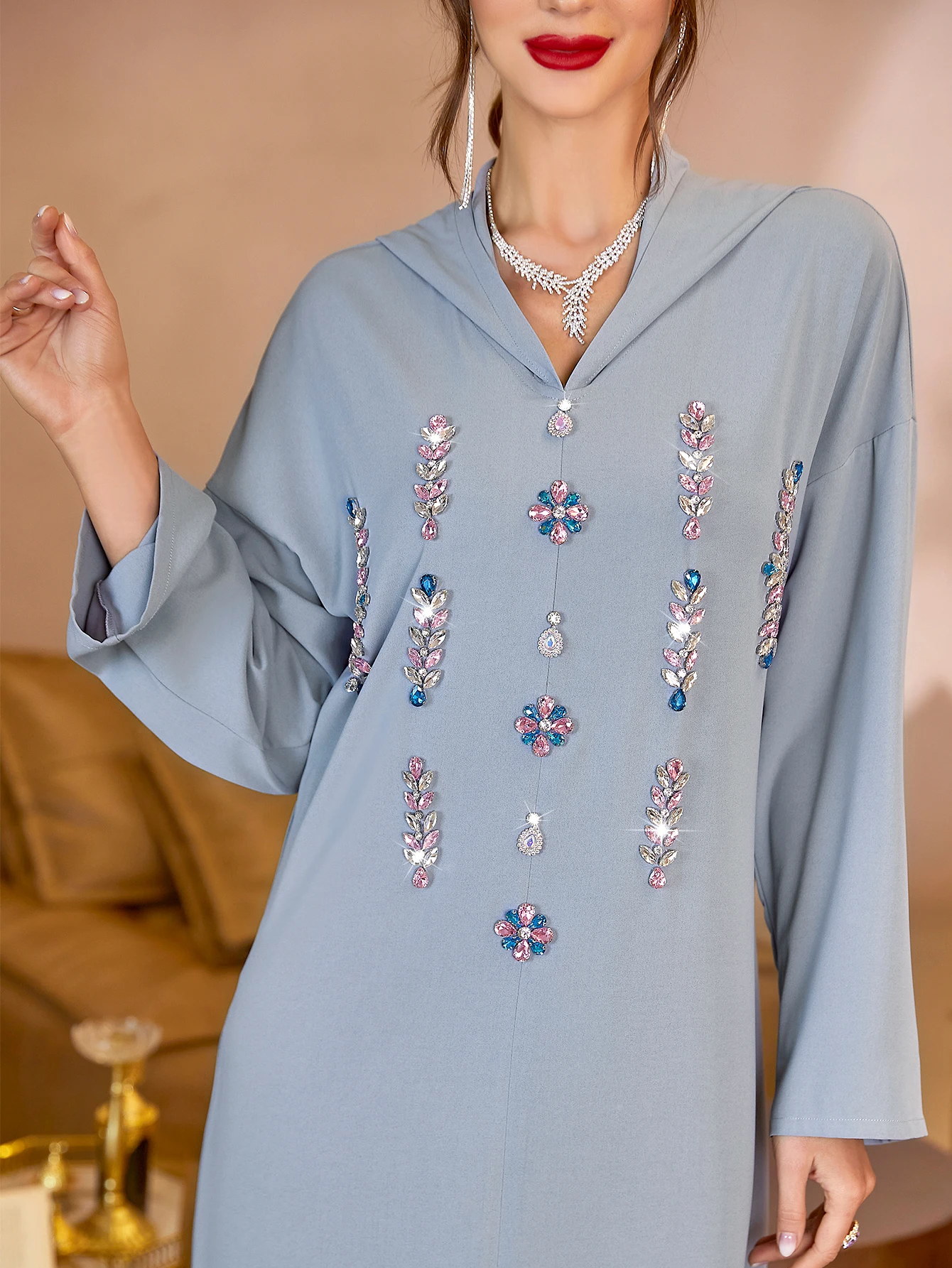 

A819 New Grey Pink Flower Hooded Hand Sewn Diamond Dress