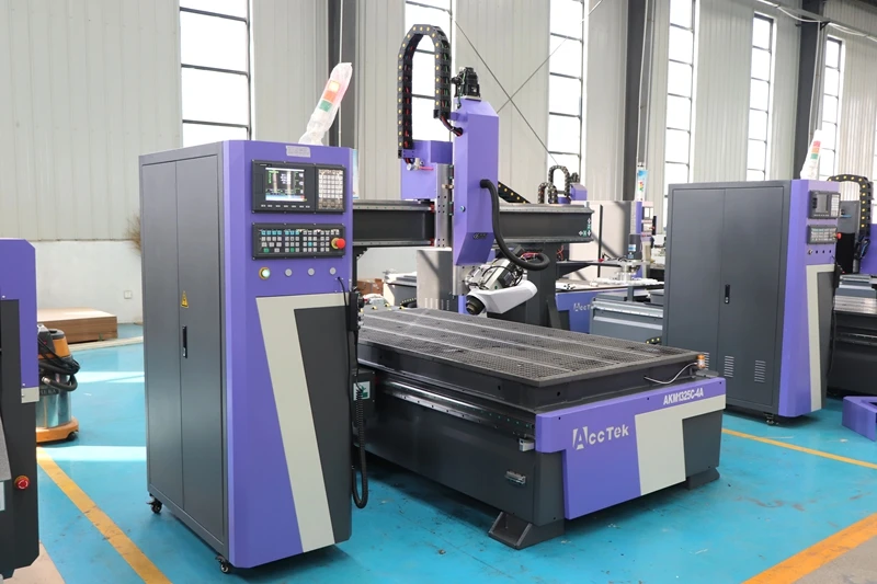 Precio de fábrica ACCTEK carpintería enrutador CNC de 4 ejes 1530 1325 máquina enrutadora Cnc Atc de 4 ejes con cambiadores de herramientas automáticos lineales