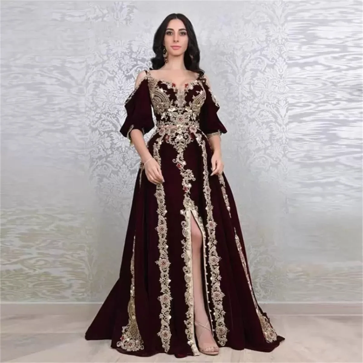 

2023 Luxury Burgundy Mermaid Moroccan Kaftan Half Sleeves Sexy Slit Front Lace Crystals Beads Arabic Dubai Formal Evening Dress