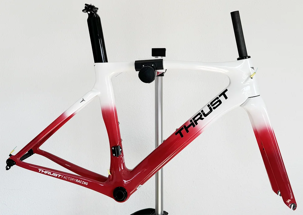 ship from spain THRUST T1000 Carbon Road Bike Carbon Fiber Frame Bicycle 700C Wheel Bicycle Accessories Di2 And Mechanical
